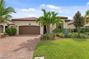 28009 Foxrock Court, Bonita Springs, FL 34135 - MLS#225070974
