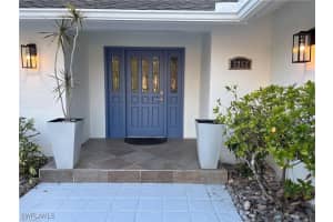 2252 Royal Ln, Naples