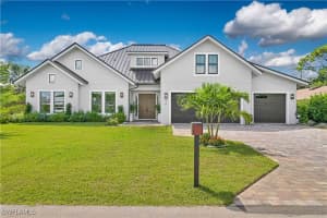 818 93rd Avenue, Naples, FL 34108 - MLS#225070996