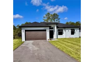 1353 EVERGLADES BLVD N, Naples, FL 34120 - MLS#225071008