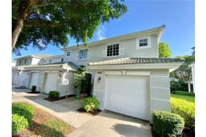 8151 Pacific Beach Dr, Fort Myers