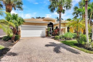 227 Glen Eagle Circle, Naples, FL 34104 - MLS#225071138