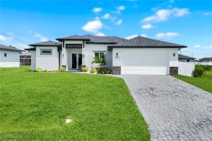 3923 38TH Street, Cape Coral, FL 33993 - MLS#225071140