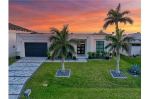 836 Miramar Court, Cape Coral, FL 33904 - MLS#225071182