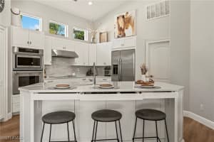 1015 Tivoli Lane, Naples, FL 34104 - MLS#225071223
