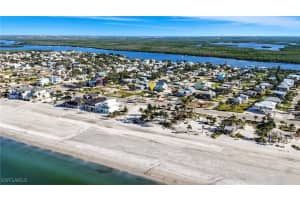 117 Hibiscus Drive, Fort Myers Beach, FL 33931 - MLS#225071237