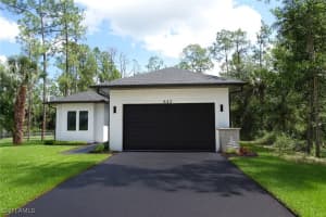 642 Everglades Blvd S, Naples