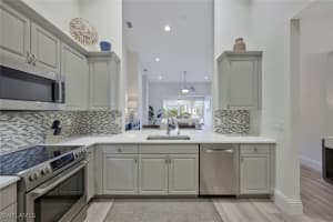 831 Sailaway Lane, Naples, FL 34108 - MLS#225071273