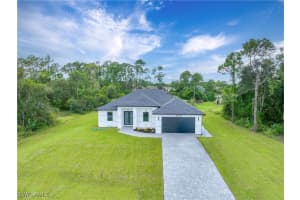 3905 Sunset Road, Lehigh Acres, FL 33971 - MLS#225071418