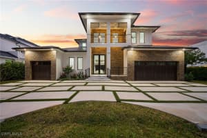 135 7th Street, Naples, FL 34102 - MLS#225071448