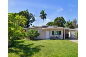 1236 Cooper Dr, Naples