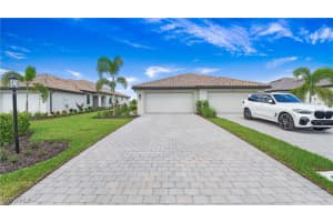 19564 Hinkley Dr, Estero