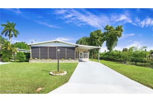 101 PINE KEY Lane, Naples, FL 34114 - MLS#225071501