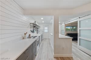 72 7th Street, Naples, FL 34102 - MLS#225071529