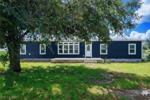 4660 43rd Ave Ne, Naples