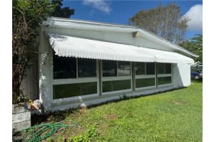 105 Oregon Road, Lehigh Acres, FL 33936 - MLS#225071636