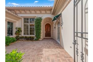15727 Villoresi Way, Naples, FL 34110 - MLS#225071654