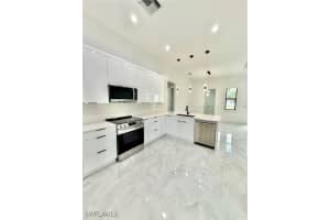 2135 Della Drive, Naples, FL 34117 - MLS#225071682
