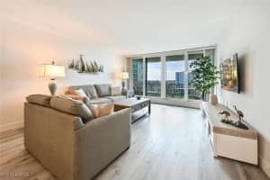 4001 Gulf Shore Boulevard, Naples, FL 34103 - MLS#225071692