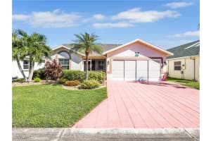 3751 Gloxinia Dr, North Fort Myers