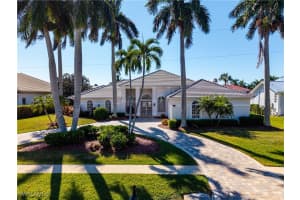 520 Alameda Court, Marco Island, FL 34145 - MLS#225071753