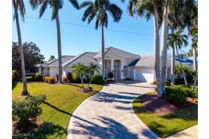 520 Alameda Court, Marco Island, FL 34145 - MLS#225071753