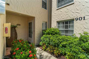 102 Tuscana Court, Naples, FL 34119 - MLS#225071758