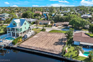 27281 Buccaneer Drive, Bonita Springs, FL 34135 - MLS#225071790