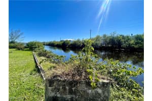 1280 5th Avenue, Naples, FL 34102 Sold 10/28/25