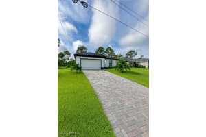 3215 75th Street, Lehigh Acres, FL 33971 - MLS#225071898
