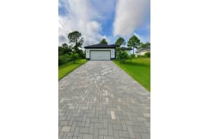 3215 75th Street, Lehigh Acres, FL 33971 - MLS#225071898