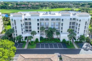 7671 Pebble Creek Cir 206, Naples