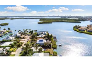 418 Panay Ave, Naples 418 Panay Ave, Naples