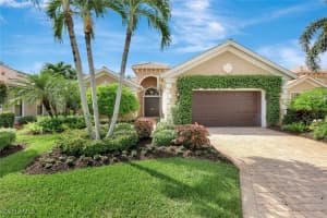 5717 Hammock Isles Dr, Naples