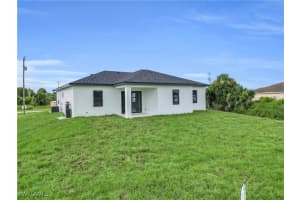 3204 34th Street, Lehigh Acres, FL 33976 - MLS#225071993
