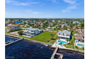 1020 Dolphin Drive, Cape Coral, FL 33904 - MLS#225072076