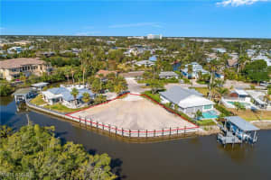 3164 Lakeview Drive, Naples, FL 34112 - MLS#225072077