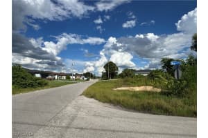 3913 14th Street, Lehigh Acres, FL 33976 - MLS#225072088