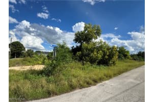 3913 14th Street, Lehigh Acres, FL 33976 - MLS#225072088