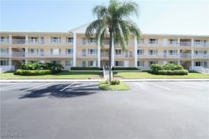 10686 Gulf Shore Dr A302, Naples