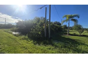 24Th NE AVE, Naples, FL 34120 - MLS#225072147