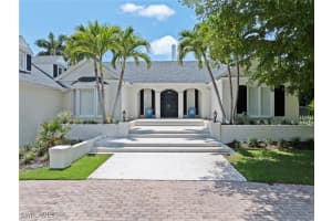 2700 Treasure Lane, Naples, FL 34102 - MLS#225072204