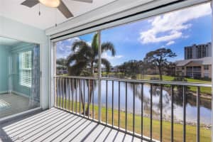 774 Wiggins Lake Dr 203, Naples