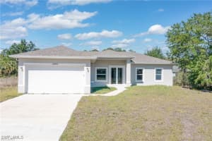 2023 Robert Avenue, Alva, FL 33920 - MLS#225072331