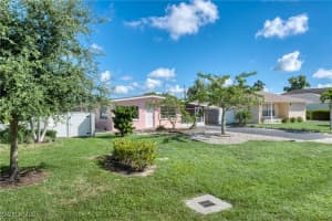 613 107th Avenue, Naples, FL 34108 - MLS#225072352