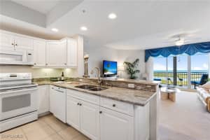 1001 Arbor Lake Drive, Naples, FL 34110 - MLS#225072377
