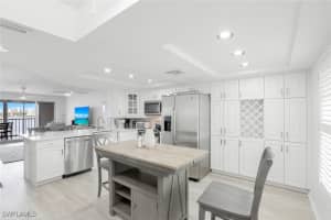 9101 Vanderbilt Drive, Naples, FL 34108 - MLS#225072379