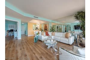 421 La Peninsula Boulevard, Naples, FL 34113 - MLS#225072410