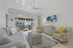 326 Bradstrom Cir 203f, Naples