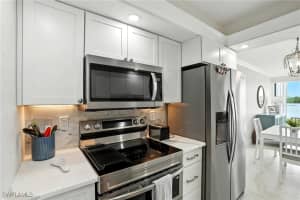 896 Buttonwood Drive, Fort Myers Beach, FL 33931 - MLS#225072433